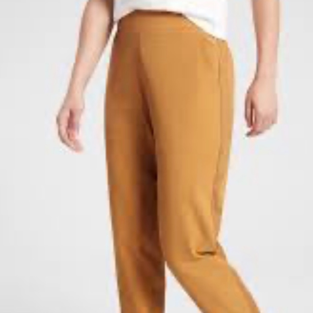 Athleta Textured Brooklyn Jogger Women’s Size 8 Gold Featherweight EUC